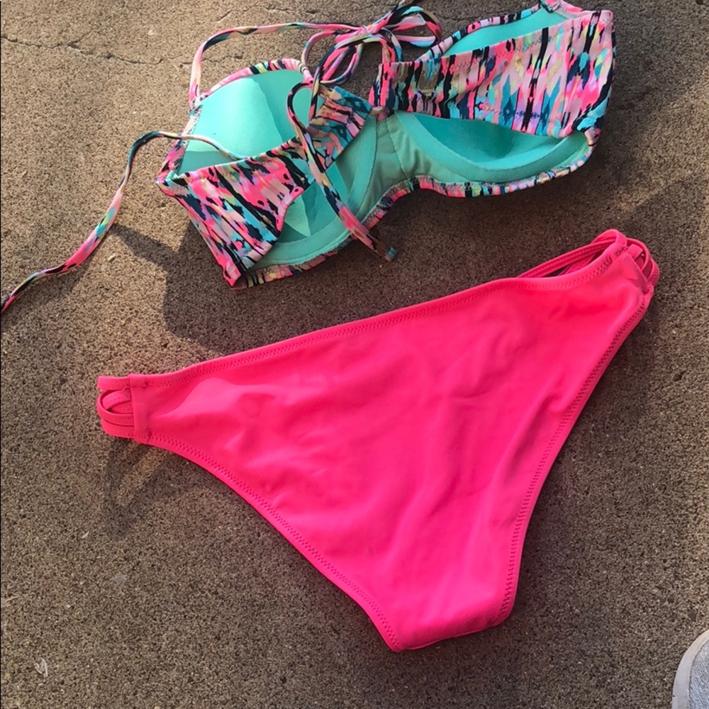Multi colored bikini - Picture 2 of 2